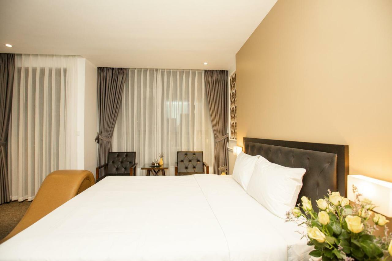 Adeline Hotel ハノイ市 エクステリア 写真