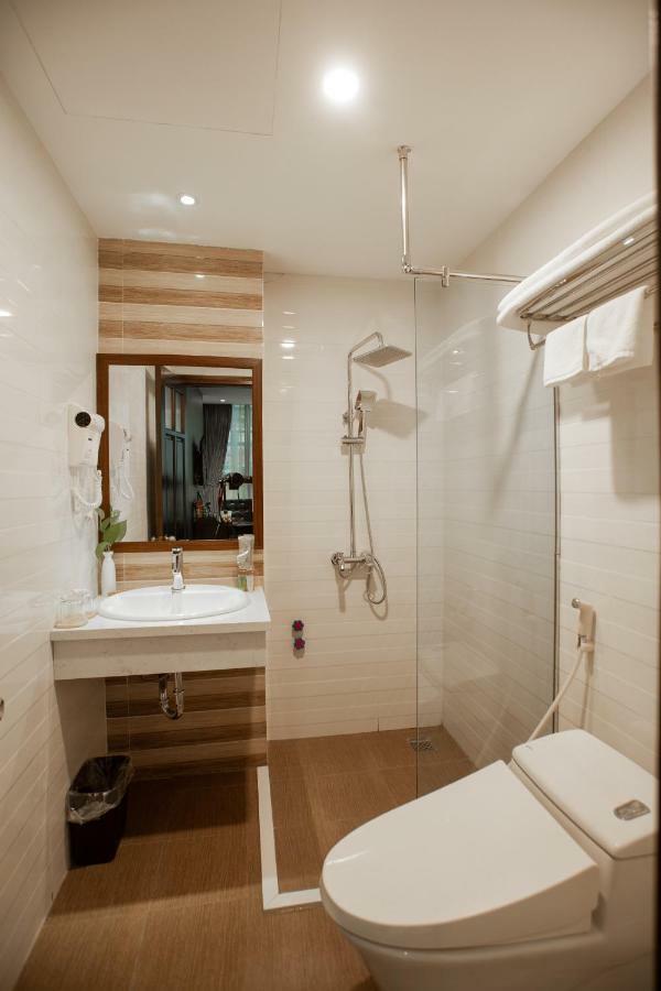 Adeline Hotel ハノイ市 エクステリア 写真