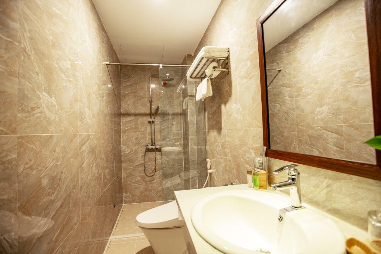 Adeline Hotel ハノイ市 エクステリア 写真